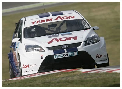 AON tim — Ford Focus ST na TNG u krivini